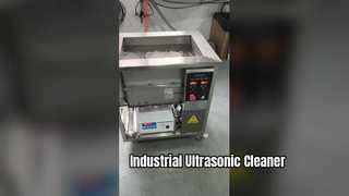 ใกล้ชิดยิ่งขึ้น: ถังสเตนเลสอุตสาหกรรมขนาดใหญ่ 108 ลิตรทำความสะอาดอัลตราโซนิกพร้อมการควบคุมเวลา